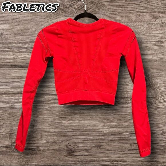 Preowned Fabletics Seamless Long Sleeve Crop Top – XS – Red - Picture 6 of 7